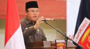 Pj Bupati Lampung Barat Nukman Melantik 71 Peratin dan 830 LHP