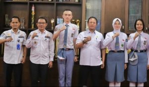 PJ Bupati Lampung Barat Lepas 3 Orang Peserta Paskibraka Provinsi
